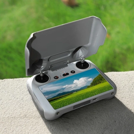 Защитный чехол пульта DJI RC Mini 3 Pro с козырьком от бликов фото в интернет-магазине gdrone.ru